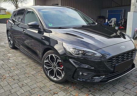 Ford Focus 1.0 EcoBoost Hybrid ST-LINE X