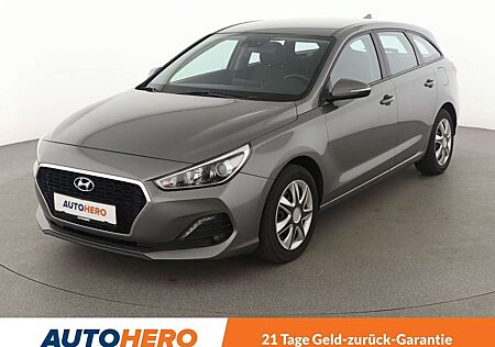 Hyundai i30 1.4 MPI Select *NAVI*CAM*SHZ*TEMPO*KLIMA*