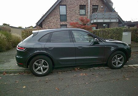 Porsche Macan PDK