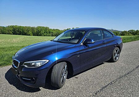BMW 220i 220 Coupe Sport Line