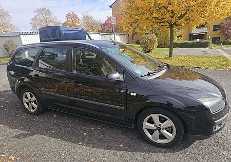 Ford Focus gebraucht kaufen Ford Focus 1.6 Kombi