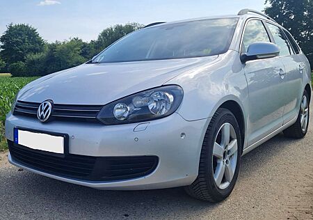 VW Golf Variant Volkswagen 1.6 TDI DPF Comfortline