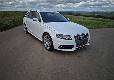 Audi S4 Avant S tronic