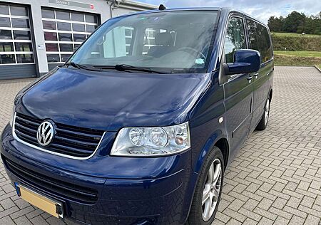 VW T5 Multivan Volkswagen Multivan Sport Edition (7-Si.)