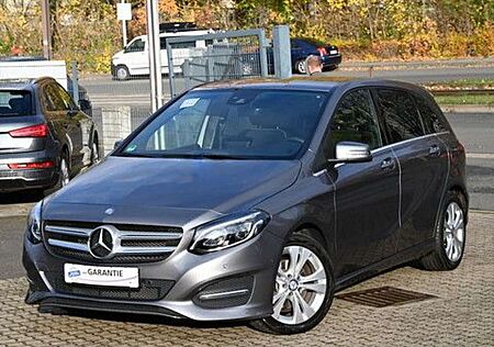 Mercedes-Benz B 180 B -Klasse Urban Navi LED AHK Sitzhz Leder