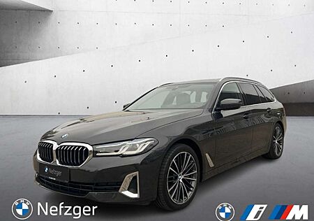 BMW 530 d xDrive Touring Luxury Line RFK PANO HUD HiFi