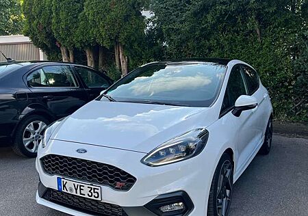 Ford Fiesta 1.5 EcoBoost S&S mit Leder-Exclusiv-Paket ST