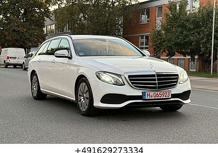 Mercedes-Benz E 220 E -Klasse 1 Hand/LED/KAM/NAVI/ACC/E.HECKKL