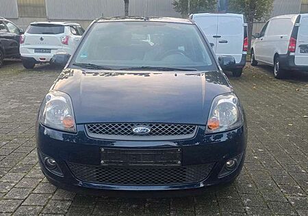 Ford Fiesta Style 1.3 -5 Türig-Neu Tüv-Klima