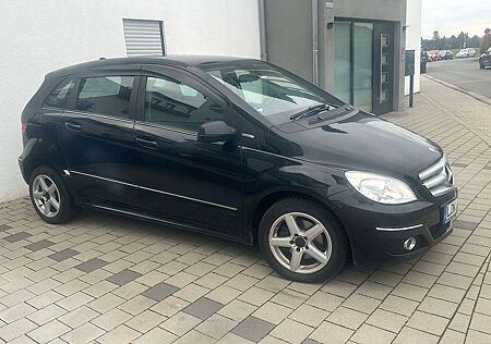 Mercedes-Benz B 180 NGT BlueEFFICIENCY