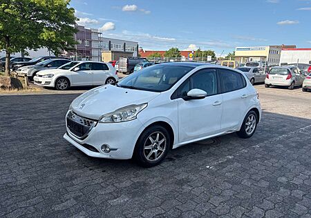 Peugeot 208 Active/Pano/Tempo/Klima/Automatik/