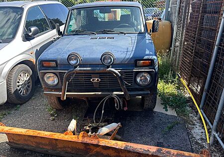 Lada Niva 1.7i Hunter