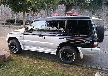 Mitsubishi Pajero 2,5TD Classic 4x4 Einzelstück Top gepfl.
