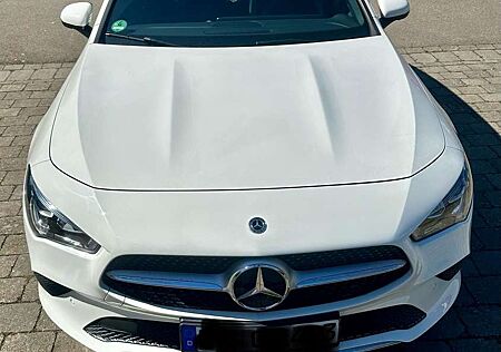 Mercedes-Benz CLA 180 (118.384)