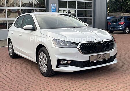 Skoda Fabia Active Sitzh. PDC Telefon Service neu