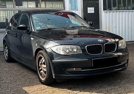 BMW 116 i LM Felgen Klima PDC scheckheftgepflegt