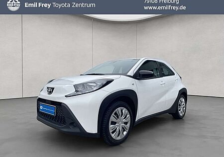 Toyota Aygo (X) X S-CVT Play