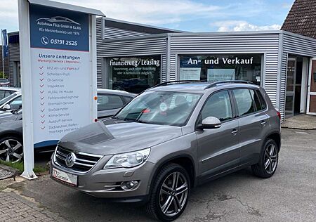 VW Tiguan Volkswagen Track & Field 4Motion/AHK/PDC/19°Alu/Pano