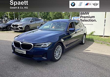 BMW 530 e Touring Head-Up HiFi DAB WLAN Pano.Dach