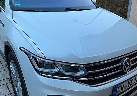 VW Tiguan Volkswagen Diesel 2.0 TDI SCR 4MOTION DSG Elegance