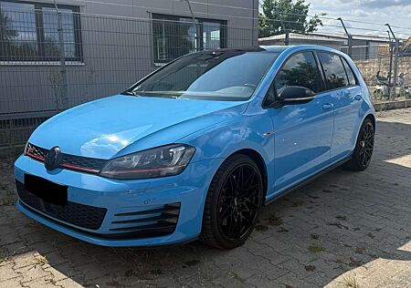 VW Golf GTI Volkswagen Performance DSG *Sonderfarbe*