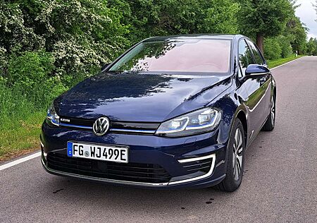 VW e-Golf Volkswagen AID CCS Wärmepumpe 300 NAV VII