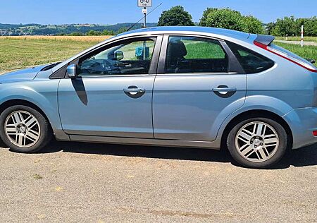 Ford Focus Fließheck 5-Türer 2.0 16V Stag300 LPG