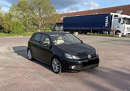VW Golf Volkswagen 2.0 TDI, DSG, R-Line Ausstattung, Xenon, Navi, LED