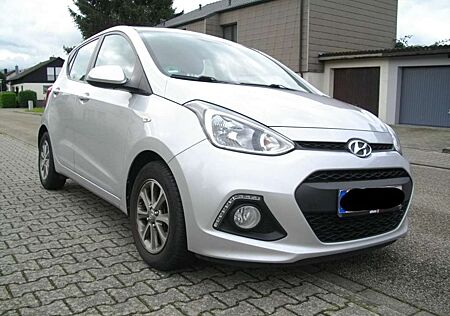 Hyundai i10 *nur 66 tkm*FIFA Edition*Vollausstattung*Garantie*