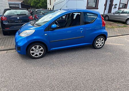 Peugeot 107 Filou TÜV 7/27