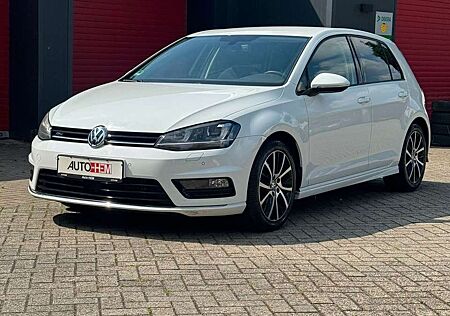VW Golf Volkswagen VII Lim. R Line Xenon ACC Kamera Sitzhzg
