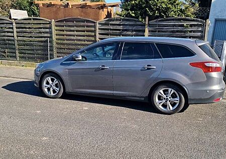 Ford Focus 1.6 TDCi DPF Titanium