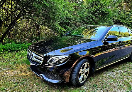 Mercedes-Benz E 220 d 4Matic 9G-TRONIC AMG Line