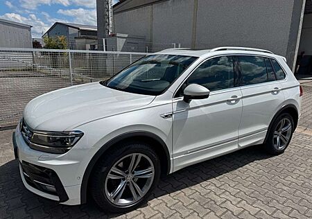 VW Tiguan Volkswagen 2.0 TDI Highline 4Mot.°DSG°AHK°R-LINE