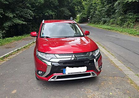 Mitsubishi Outlander PHEV Basis 4WD