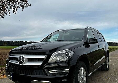 Mercedes-Benz GL 350 BlueTEC 4Matic *Memory/Panoramadach/AHK/360Kamera*