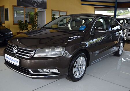 VW Passat Volkswagen Lim. BlueMotion KLIMAAUTO./ 6.GANG / PDC