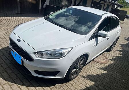 Ford Focus 1.0 EcoBoost Trend *68TKM* *BITTE LESEN*
