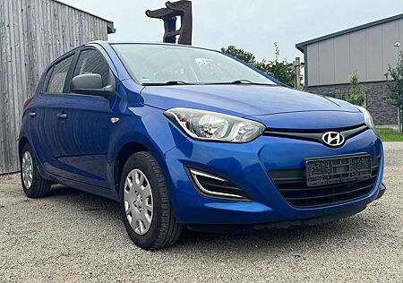 Hyundai i20 1.1 CRDi Fifa World Cup Edition,Klima,Tüv Neu