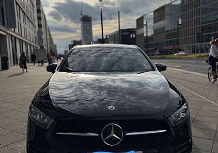 Mercedes-Benz A 250 e 8G-DCT AMG Line
