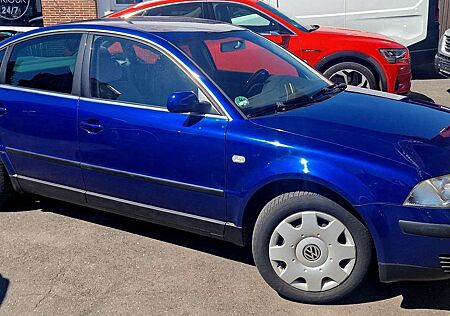 VW Passat Volkswagen Lim. Comfortline Family