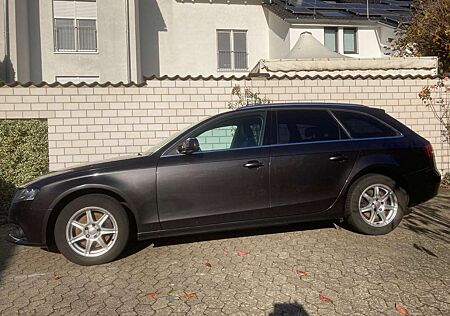 Audi A4 Avant 2.0 TDI DPF Attraction