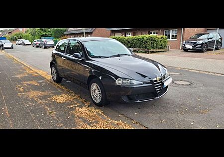 Alfa Romeo 147 Alfa 147 Bastlerfahrzeug  (Zahnriemenriss)