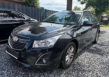 Chevrolet Cruze 1.7 Station Wagon LT+Navi+Rückfahrk.+