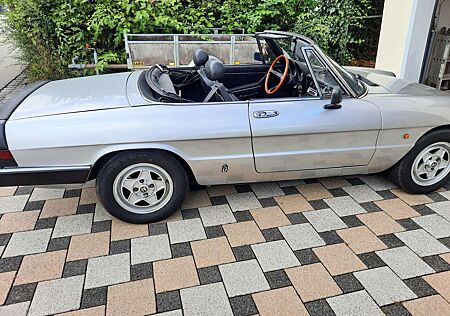 Alfa Romeo Spider +2.0