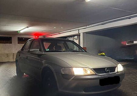 Opel Vectra 1.6