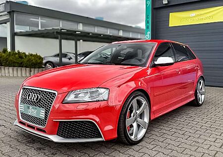 Audi RS3 Sportback 2.5 TFSI quattro SCHALEN SHZ NAVI
