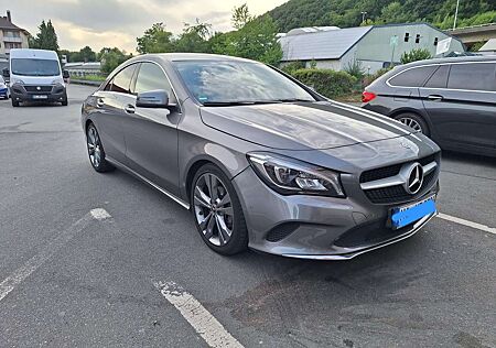 Mercedes-Benz CLA 200 Shooting Brake 7G-DCT Peak Edition