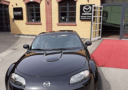 Mazda MX-5 1.8 MZR Roadster Coupe Niseko