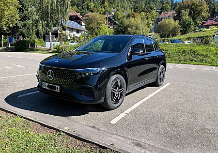 Mercedes-Benz EQA 350 4Matic AMG Line 70,5 KW Distr. AHK usw.
